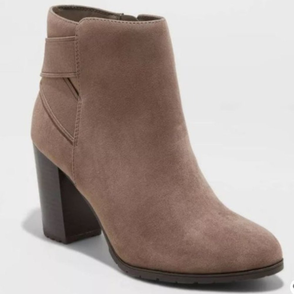Candyce‎ Water Repellent Heeled Fashion Boots - A New Day 9.5